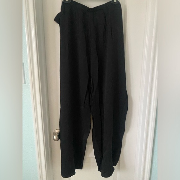 Women’s Eileen Fischer crepe Wide Ankle Pants
size-3X - Picture 1 of 6